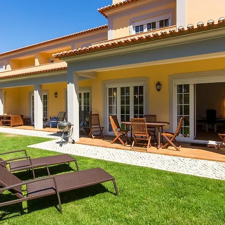 Praia Del Rey Holiday House Holiday home *