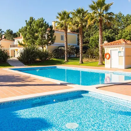 Holiday home Praia Del Rey Holiday House *