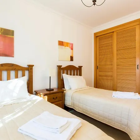 Praia Del Rey Holiday House Holiday home Praia del Rei