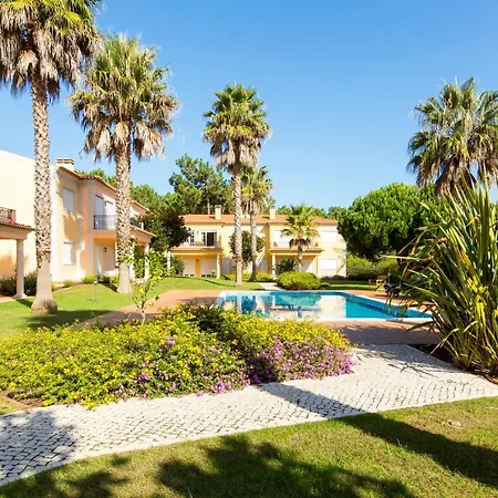 Holiday home Praia Del Rey Holiday House *