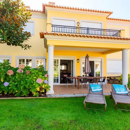 Praia Del Rey Holiday House * Praia del Rei